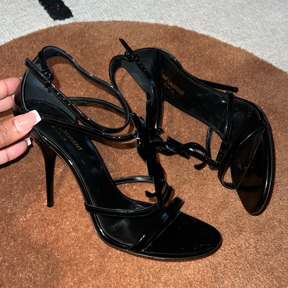 Saint Laurent Cassandra Sandals in Patent Leather - Picture 2 of 3